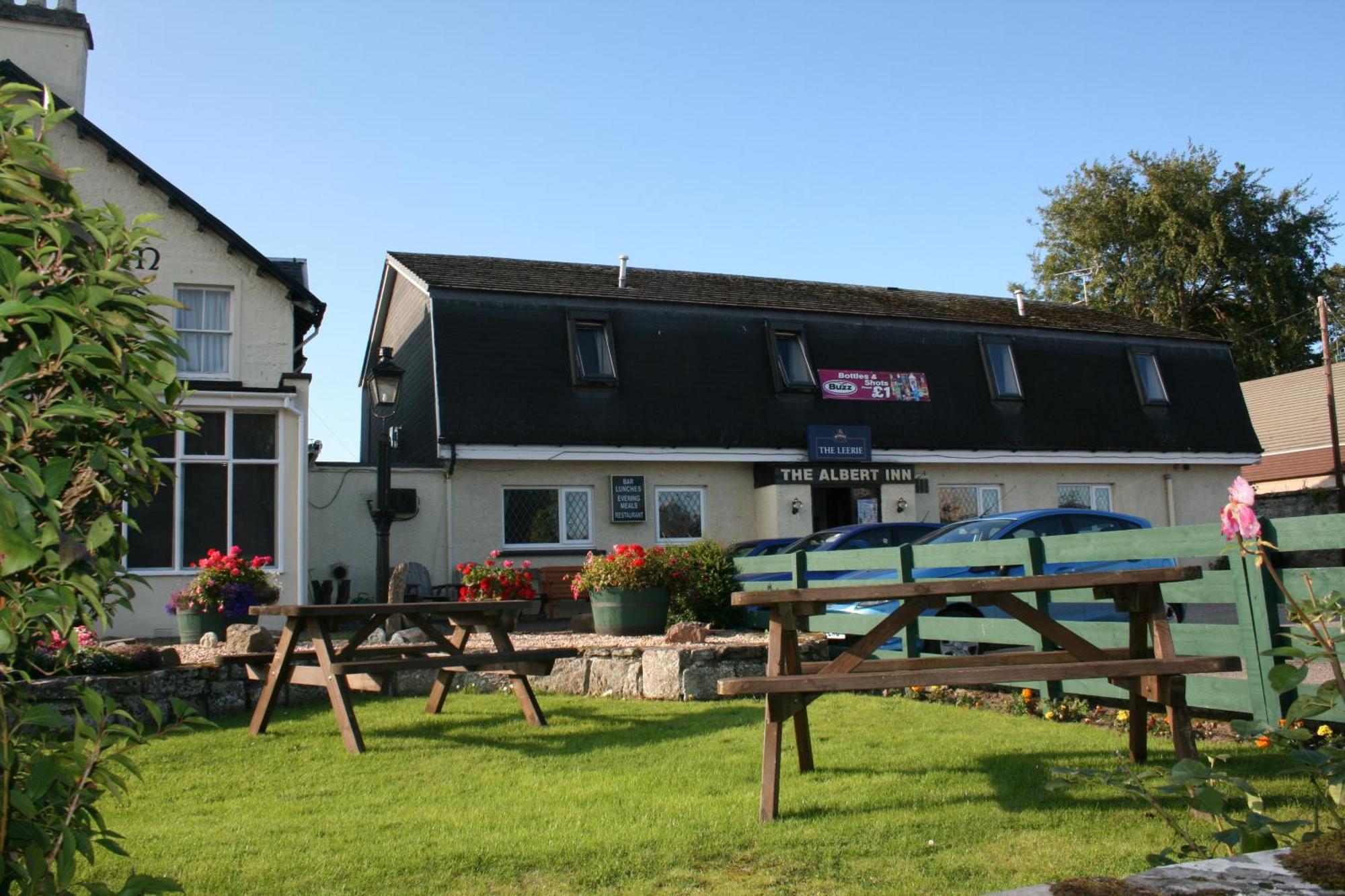 The Albert Inn Nairn Exterior photo